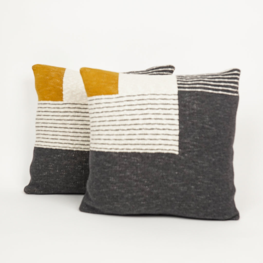 Marlin Cushion Cover ( Pack Of 1 )